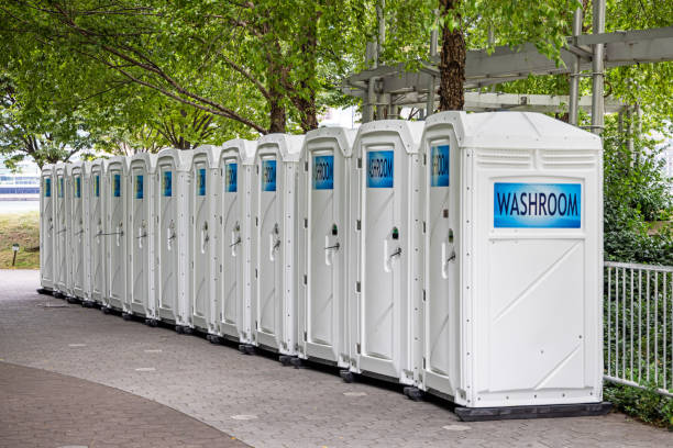 Best Portable restroom trailer rental  in Sayreville, NJ